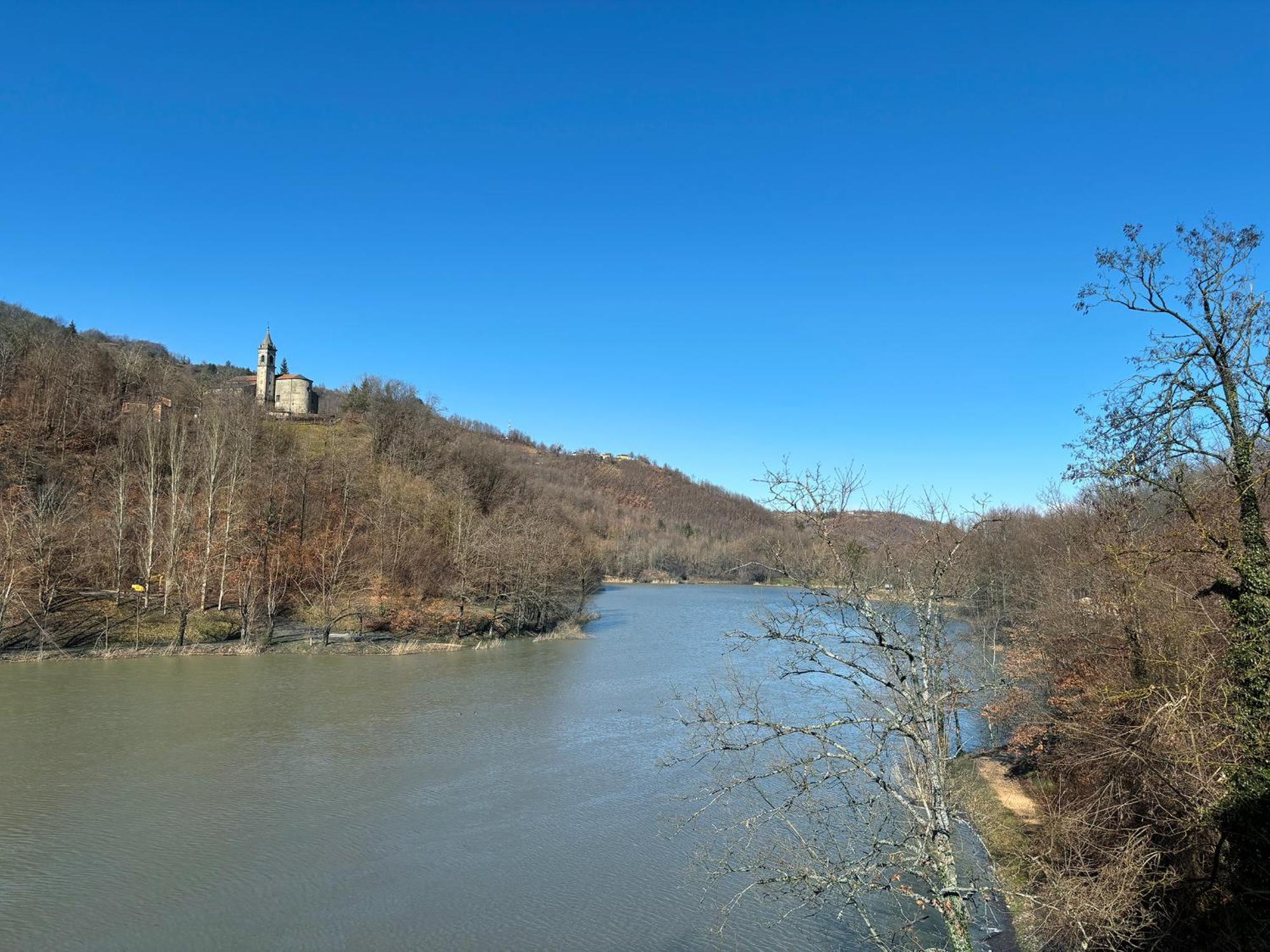 Una Finestra Sul Lago Castel dell'Alpi Bagian luar foto